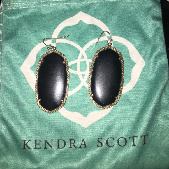 Kendra Scott Jewelry - Black Danielle Kendra earrings